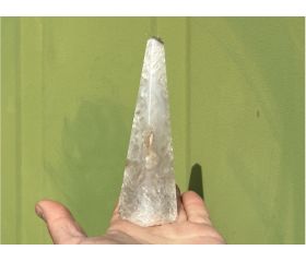 Agaat obelisk met druzy kristallen