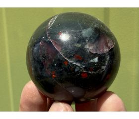 Dragonstone - Drakenbloedsteen bol