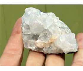 kneusjeshoek Apofyliet kristallen met Stilbiet cluster