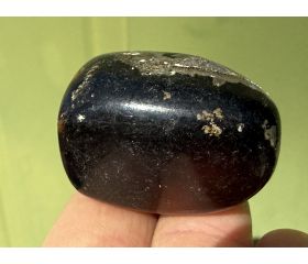 Kneusjeshoek Amber - Blauwe Barnsteen uit Indonesië 