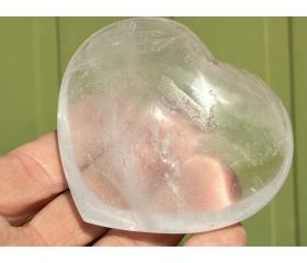 Bergkristal hart met Lodoliet uit Madagaskar 
