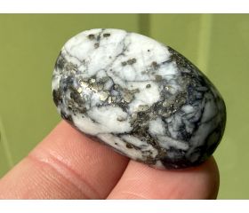 Pyriet in Magnesiet 