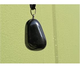 Hanger Hematiet 